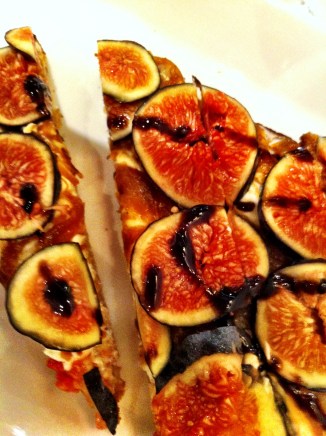  Tartine Chèvre & Figues: Goat cheese, caramelized onions, fresh Mission figs, balsamic reduction